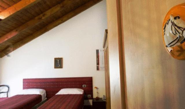 Albergo Cavallino ตอร์โตนา ภายนอก รูปภาพ